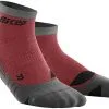 Cep Hiking Light Merino Ankelstrømper Damer, Rød/grå 2 Cep Hiking Light Merino Ankelstrømper Damer, Rød/grå -Campingtøj Butik cep hiking light merino low cut socks women berry grey 2