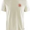 FJÄLLRÄVEN Fjällräven 1960 Logo T-shirt Herrer, Beige 1 FJÄLLRÄVEN Fjällräven 1960 Logo T-shirt Herrer, Beige -Campingtøj Butik fjaellraeven 1960 logo t shirt men chalk white 5